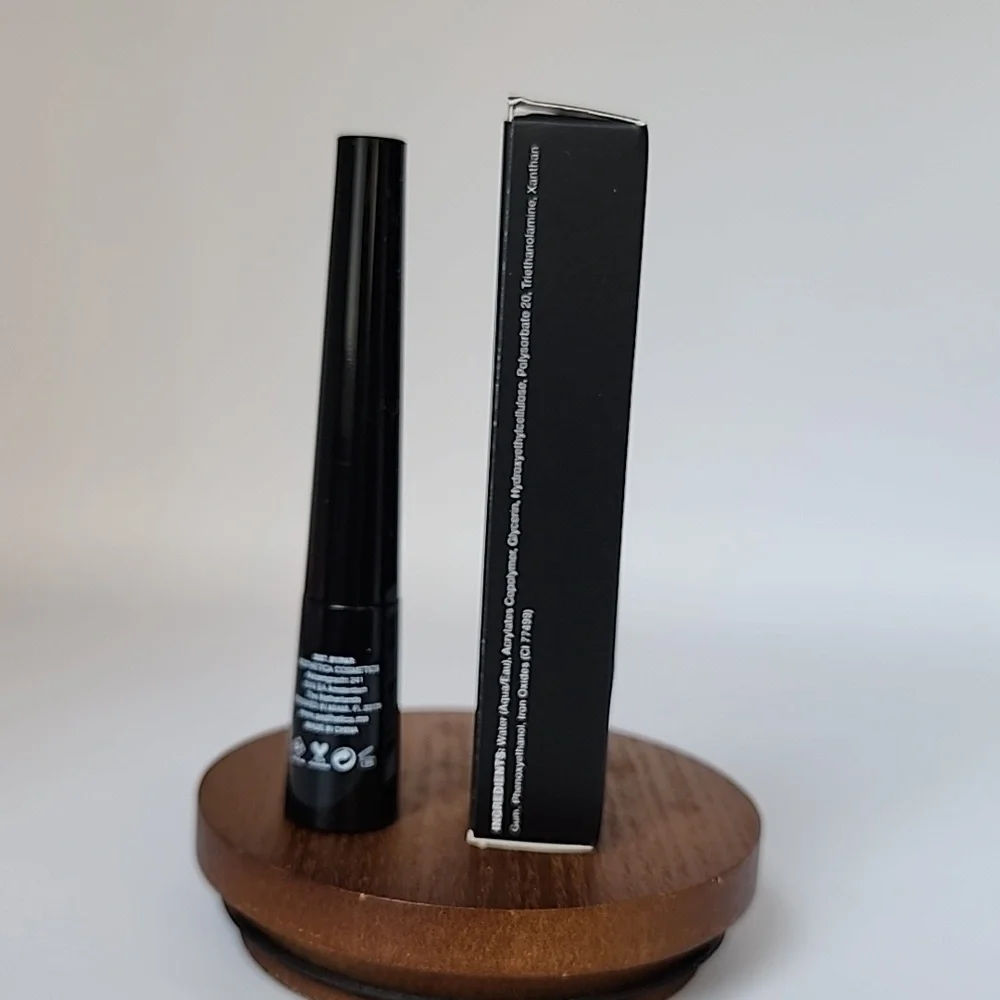 Aesthetica Liquid Eyeliner - Black
